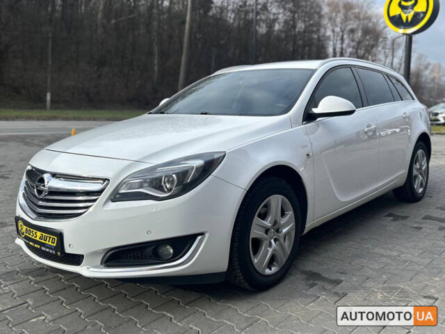 Белый Опель Инсигния, объемом двигателя 2 л и пробегом 250 тыс. км за 10000 $, фото 2 на Automoto.ua