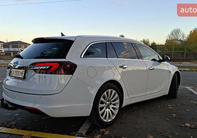 Белый Опель Инсигния, объемом двигателя 1.96 л и пробегом 246 тыс. км за 12800 $, фото 3 на Automoto.ua