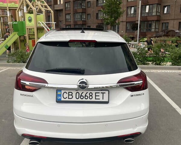 Белый Опель Инсигния, объемом двигателя 2 л и пробегом 195 тыс. км за 15200 $, фото 7 на Automoto.ua