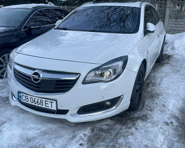 Белый Опель Инсигния, объемом двигателя 2.01 л и пробегом 201 тыс. км за 13500 $, фото 3 на Automoto.ua