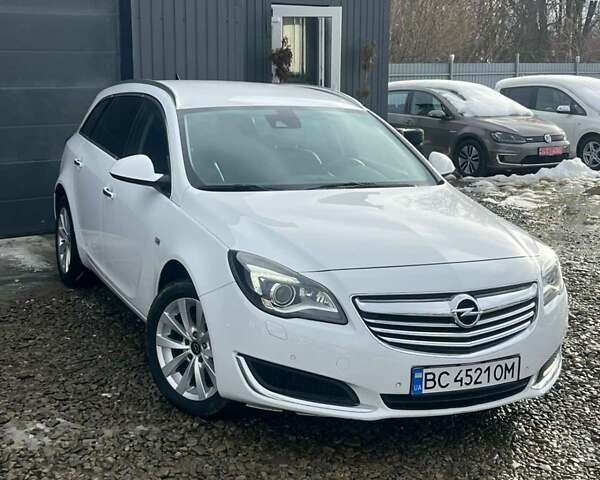 Білий Опель Інсігнія, об'ємом двигуна 2 л та пробігом 191 тис. км за 8200 $, фото 1 на Automoto.ua