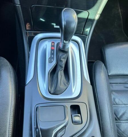 Білий Опель Інсігнія, об'ємом двигуна 1.96 л та пробігом 280 тис. км за 13500 $, фото 16 на Automoto.ua