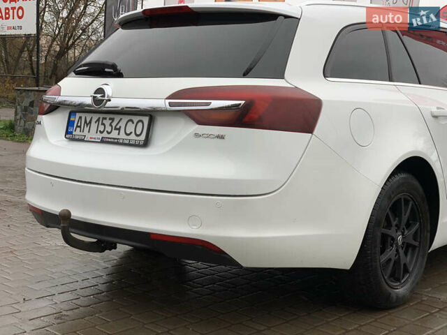 Белый Опель Инсигния, объемом двигателя 2 л и пробегом 179 тыс. км за 9399 $, фото 20 на Automoto.ua