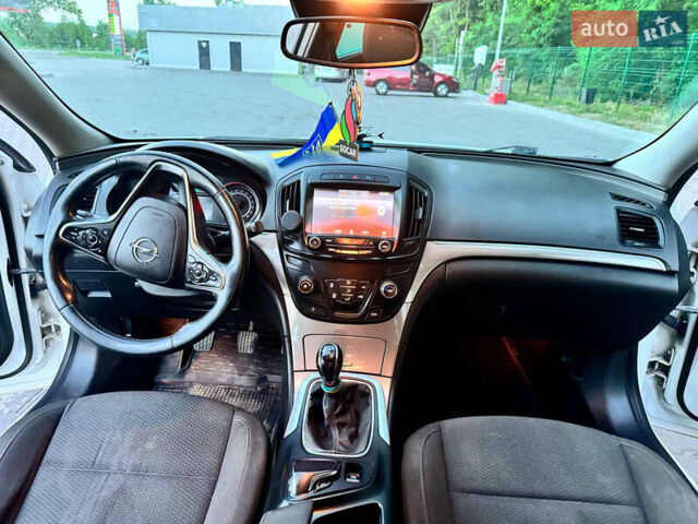 Белый Опель Инсигния, объемом двигателя 2 л и пробегом 281 тыс. км за 10000 $, фото 21 на Automoto.ua