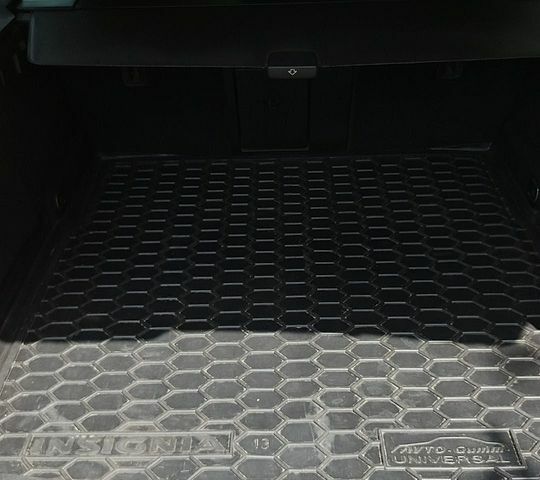 Білий Опель Інсігнія, об'ємом двигуна 1.36 л та пробігом 45 тис. км за 12100 $, фото 23 на Automoto.ua
