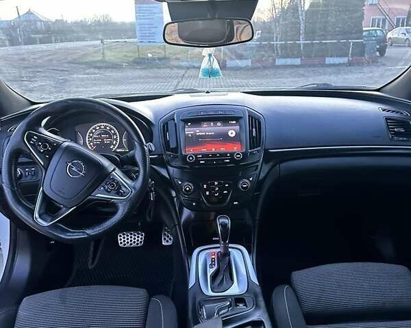 Білий Опель Інсігнія, об'ємом двигуна 1.96 л та пробігом 205 тис. км за 11500 $, фото 9 на Automoto.ua