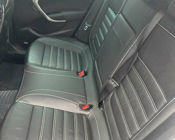 Белый Опель Инсигния, объемом двигателя 2.01 л и пробегом 201 тыс. км за 13500 $, фото 25 на Automoto.ua