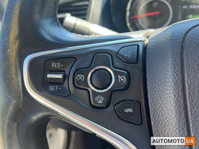 Белый Опель Инсигния, объемом двигателя 2 л и пробегом 321 тыс. км за 9999 $, фото 14 на Automoto.ua