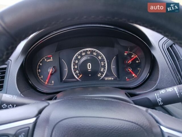 Белый Опель Инсигния, объемом двигателя 2 л и пробегом 280 тыс. км за 8450 $, фото 25 на Automoto.ua