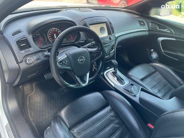 Белый Опель Инсигния, объемом двигателя 2 л и пробегом 297 тыс. км за 10700 $, фото 8 на Automoto.ua