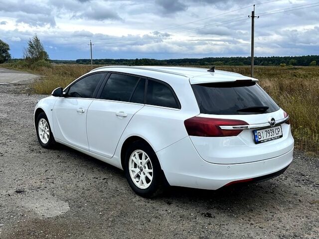 Белый Опель Инсигния, объемом двигателя 2 л и пробегом 300 тыс. км за 9200 $, фото 2 на Automoto.ua