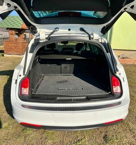 Білий Опель Інсігнія, об'ємом двигуна 1.96 л та пробігом 280 тис. км за 13500 $, фото 27 на Automoto.ua