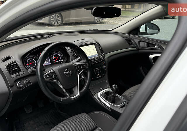 Белый Опель Инсигния, объемом двигателя 1.96 л и пробегом 241 тыс. км за 9800 $, фото 30 на Automoto.ua