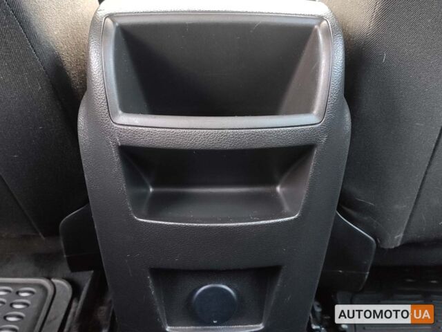 Белый Опель Инсигния, объемом двигателя 2 л и пробегом 243 тыс. км за 9450 $, фото 19 на Automoto.ua