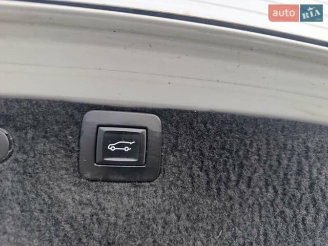 Белый Опель Инсигния, объемом двигателя 2 л и пробегом 248 тыс. км за 9650 $, фото 19 на Automoto.ua