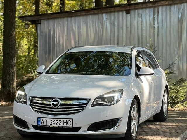 Білий Опель Інсігнія, об'ємом двигуна 2 л та пробігом 265 тис. км за 8200 $, фото 1 на Automoto.ua