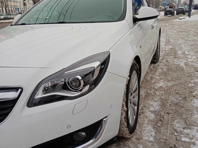 Білий Опель Інсігнія, об'ємом двигуна 2 л та пробігом 270 тис. км за 9850 $, фото 7 на Automoto.ua