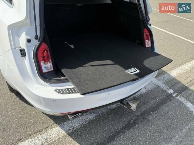 Белый Опель Инсигния, объемом двигателя 1.96 л и пробегом 295 тыс. км за 12000 $, фото 30 на Automoto.ua