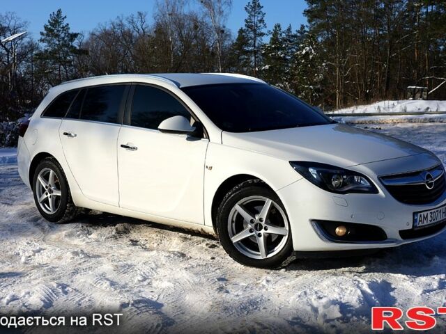 Білий Опель Інсігнія, об'ємом двигуна 2 л та пробігом 315 тис. км за 11200 $, фото 1 на Automoto.ua