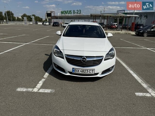 Білий Опель Інсігнія, об'ємом двигуна 1.96 л та пробігом 299 тис. км за 9500 $, фото 2 на Automoto.ua