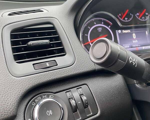 Білий Опель Інсігнія, об'ємом двигуна 1.6 л та пробігом 239 тис. км за 11300 $, фото 15 на Automoto.ua