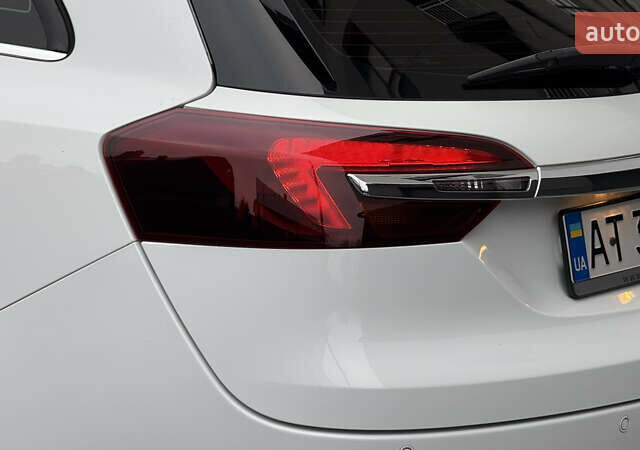 Белый Опель Инсигния, объемом двигателя 1.96 л и пробегом 241 тыс. км за 9800 $, фото 18 на Automoto.ua