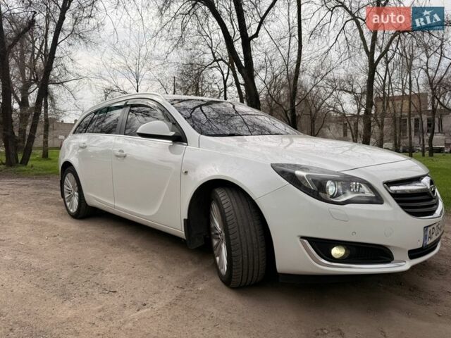 Белый Опель Инсигния, объемом двигателя 2 л и пробегом 224 тыс. км за 10600 $, фото 3 на Automoto.ua