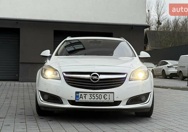 Белый Опель Инсигния, объемом двигателя 1.96 л и пробегом 241 тыс. км за 9800 $, фото 5 на Automoto.ua