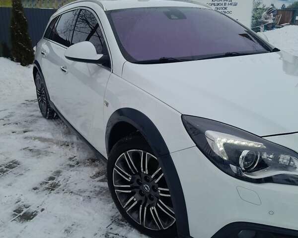 Білий Опель Інсігнія, об'ємом двигуна 1.96 л та пробігом 226 тис. км за 11100 $, фото 30 на Automoto.ua