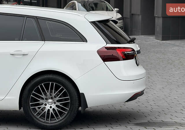 Белый Опель Инсигния, объемом двигателя 1.96 л и пробегом 241 тыс. км за 9800 $, фото 17 на Automoto.ua