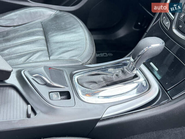 Белый Опель Инсигния, объемом двигателя 2 л и пробегом 248 тыс. км за 10650 $, фото 50 на Automoto.ua