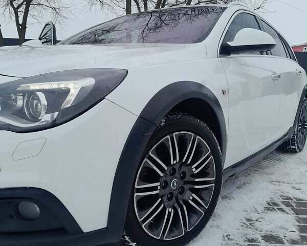 Білий Опель Інсігнія, об'ємом двигуна 1.96 л та пробігом 226 тис. км за 11100 $, фото 28 на Automoto.ua