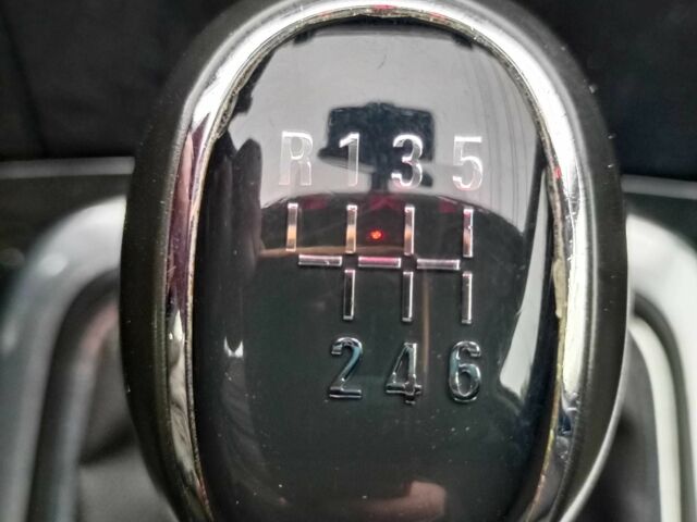 Білий Опель Інсігнія, об'ємом двигуна 2 л та пробігом 270 тис. км за 9850 $, фото 2 на Automoto.ua