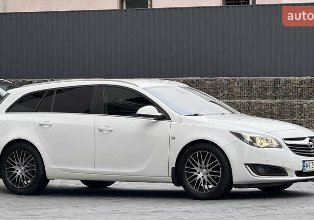 Белый Опель Инсигния, объемом двигателя 1.96 л и пробегом 241 тыс. км за 9800 $, фото 7 на Automoto.ua