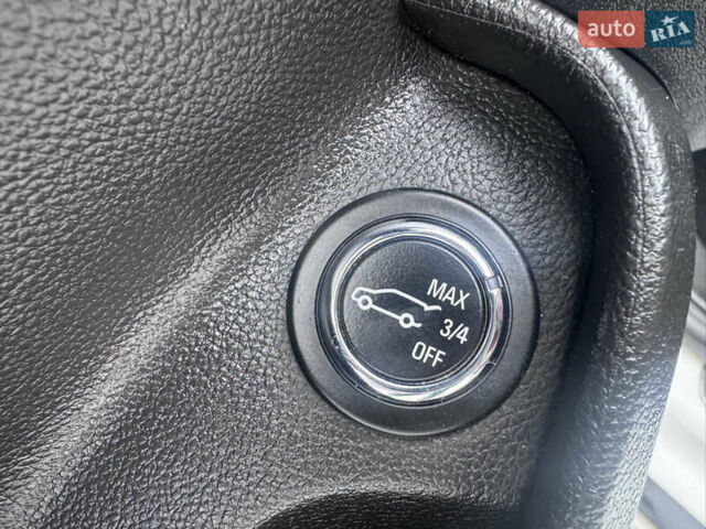 Білий Опель Інсігнія, об'ємом двигуна 2 л та пробігом 230 тис. км за 9600 $, фото 24 на Automoto.ua