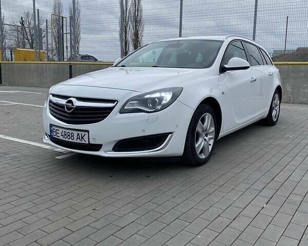 Білий Опель Інсігнія, об'ємом двигуна 1.6 л та пробігом 239 тис. км за 11300 $, фото 4 на Automoto.ua