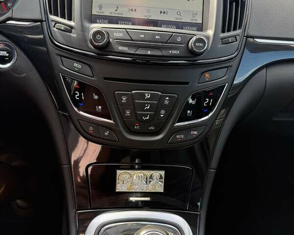 Белый Опель Инсигния, объемом двигателя 1.96 л и пробегом 295 тыс. км за 12000 $, фото 19 на Automoto.ua