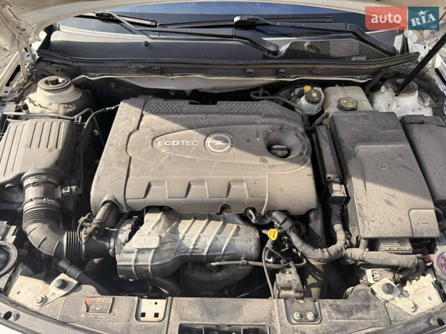 Білий Опель Інсігнія, об'ємом двигуна 2 л та пробігом 221 тис. км за 11600 $, фото 24 на Automoto.ua