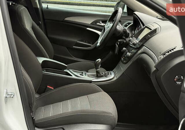 Белый Опель Инсигния, объемом двигателя 1.96 л и пробегом 241 тыс. км за 9800 $, фото 52 на Automoto.ua