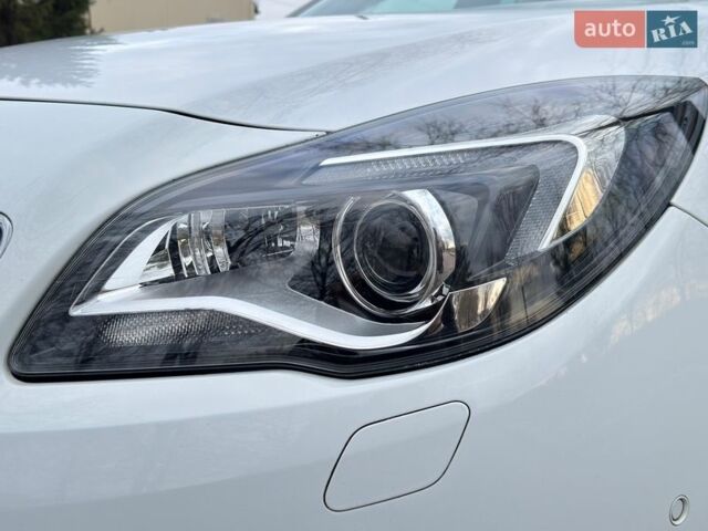 Белый Опель Инсигния, объемом двигателя 2 л и пробегом 248 тыс. км за 11200 $, фото 29 на Automoto.ua