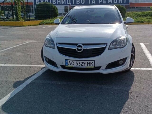 Білий Опель Інсігнія, об'ємом двигуна 1.96 л та пробігом 234 тис. км за 15000 $, фото 3 на Automoto.ua
