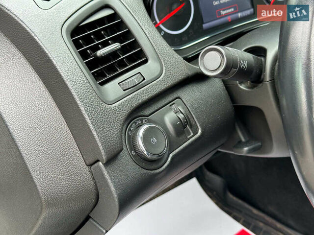 Білий Опель Інсігнія, об'ємом двигуна 2 л та пробігом 198 тис. км за 10490 $, фото 12 на Automoto.ua