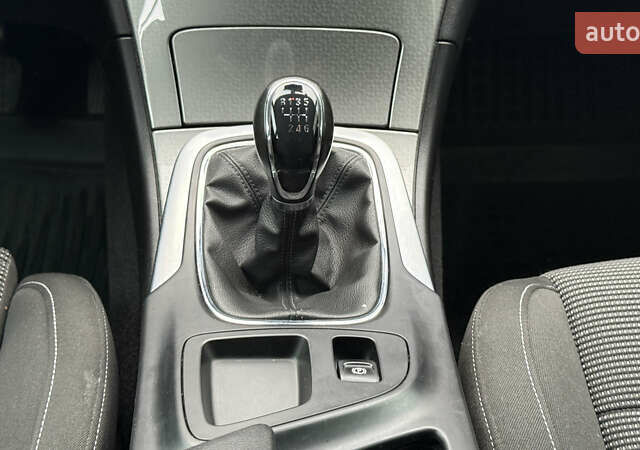 Белый Опель Инсигния, объемом двигателя 1.96 л и пробегом 241 тыс. км за 9800 $, фото 42 на Automoto.ua