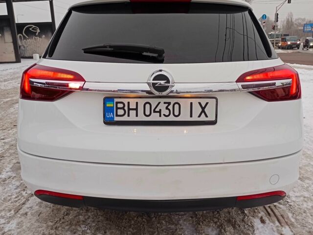 Білий Опель Інсігнія, об'ємом двигуна 2 л та пробігом 270 тис. км за 9850 $, фото 10 на Automoto.ua