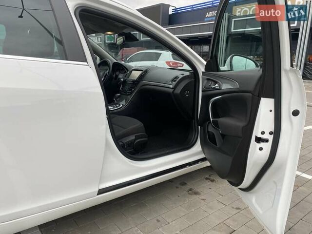 Білий Опель Інсігнія, об'ємом двигуна 1.6 л та пробігом 239 тис. км за 11300 $, фото 19 на Automoto.ua