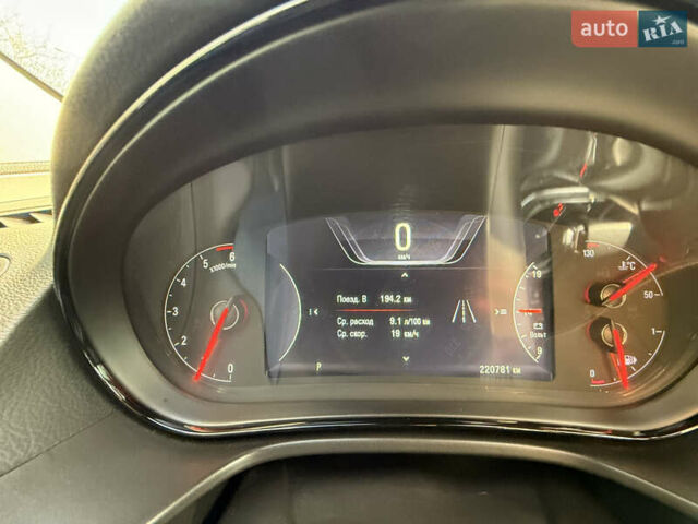 Білий Опель Інсігнія, об'ємом двигуна 2 л та пробігом 221 тис. км за 11600 $, фото 18 на Automoto.ua