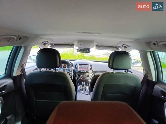 Белый Опель Инсигния, объемом двигателя 2 л и пробегом 248 тыс. км за 9650 $, фото 20 на Automoto.ua