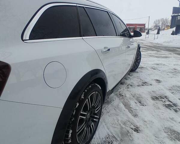 Білий Опель Інсігнія, об'ємом двигуна 1.96 л та пробігом 226 тис. км за 11100 $, фото 26 на Automoto.ua