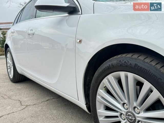 Белый Опель Инсигния, объемом двигателя 2 л и пробегом 248 тыс. км за 11200 $, фото 22 на Automoto.ua