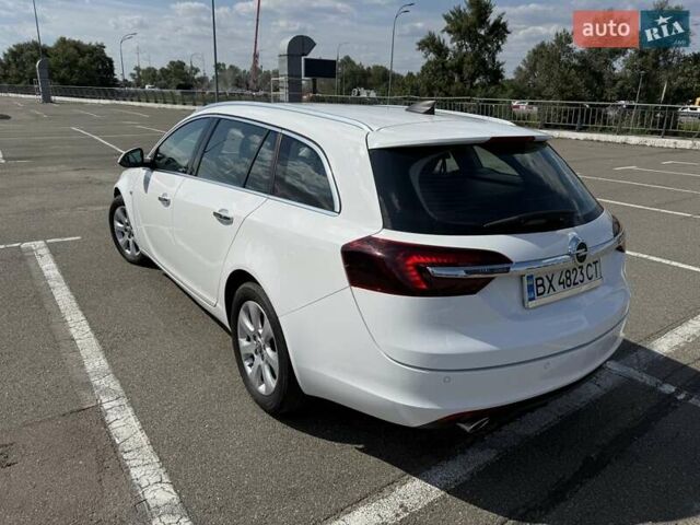 Белый Опель Инсигния, объемом двигателя 1.96 л и пробегом 295 тыс. км за 12000 $, фото 5 на Automoto.ua